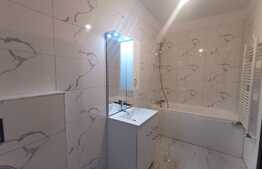 Apartament de 3 camere, 133 mp, curte proprie, bloc nou, zona 1 Mai