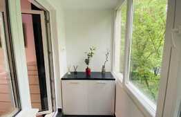 Apartament 3 camere, 64 mp, decomandat, zona 1 Decembrie