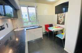 Apartament 3 camere, 64 mp, decomandat, zona 1 Decembrie