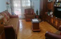 Apartament de 3 camere, 72 mp, decomandat, zona Titan 