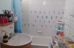 Apartament de 3 camere, 72 mp, decomandat, zona Titan 