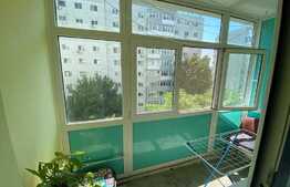 Apartament de 2 camere, 56 mp, decomandat, zona Titan