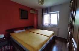 Apartament 3 camere, decomandat, parcare, zona Băneasa