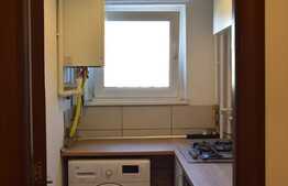 Garsonieră cu balcon în zona Titan 