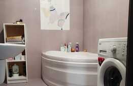 Apartament de 3 camere, 77 mp, decomandat, zona Jiului