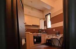 Apartament de 3 camere, 77 mp, decomandat, zona Jiului