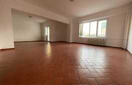 Apartament 5 camere, 110 mp, etaj intermediar, Piata Sfanta Vineri