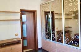 Apartament de 2 camere, 2 parcari si terasa, 135 mp, zona Pajura