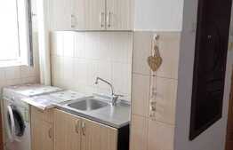 Garsoniera de 34 mp, etaj intermediar, zona 1 Decembrie 