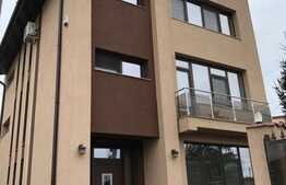 Casa 210 mp, teren 240 mp, terasa, in Adronache