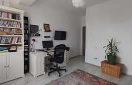 Apartament de 3 camere, 91 mp, spatios, boxă, zona Dămăroaia