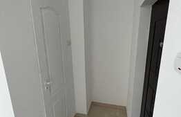 Garsonieră 18mp, etaj intermediar, in zona Postăvarului, Titan