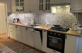 Apartament de 3 camere, 90 mp, etaj intermediar, zona Piata Muncii