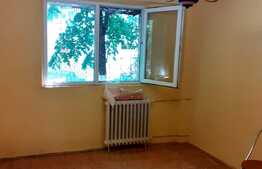 Apartament 3 camere, 54 mp, decomandat, zona Teiul Doamnei