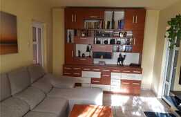 Apartament 3 camere, semidecomandat, 65mp, parcare, zona Rahova
