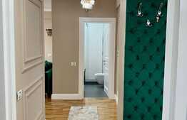 Apartament modern de 3 camere, curte proprie 120 mp, zona Jiului