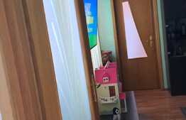 Casa 4 camere, 127 mp, zona Vasile Lascar