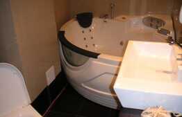 Apartament 3 camere, 104 mp, zona Herastrau