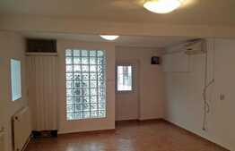 Apartament de 3 camere, 70 mp, semidecomandat, zona 13 Septembrie