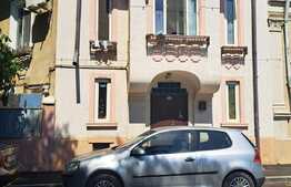 Casa de 3 camere, 96 mp, in zona Traian