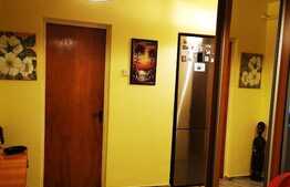 Apartament 3 camere, 67 mp, 2 balcoane, zona Serban Voda