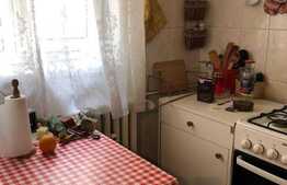 Apartament 3 camere, 70 mp, balcon, zona Vitan