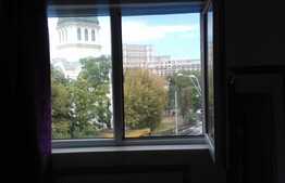 Apartament de 4 camere, 77 mp, 2 bai, zona Unirii