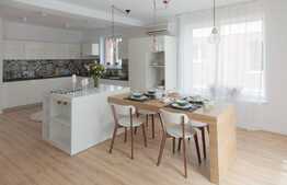  Casa de 250 mp, teren 330 mp, garaj, in zona Pipera