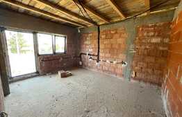 Casa la rosu, Branesti teren 615MP