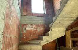 Casa la rosu, Branesti teren 615MP