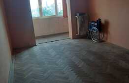 Apartament de 3 camere, 76 mp, etaj intermediar, zona Titan