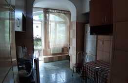 Apartament de 2 camere, parter, zona Baba Novac