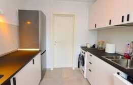 Apartament de 3 camere, 61 mp, etaj intermediar, terasa, zona Unirii