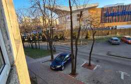 Garsoniera 28 mp, semidecomandata, etaj intermediar, Dristor