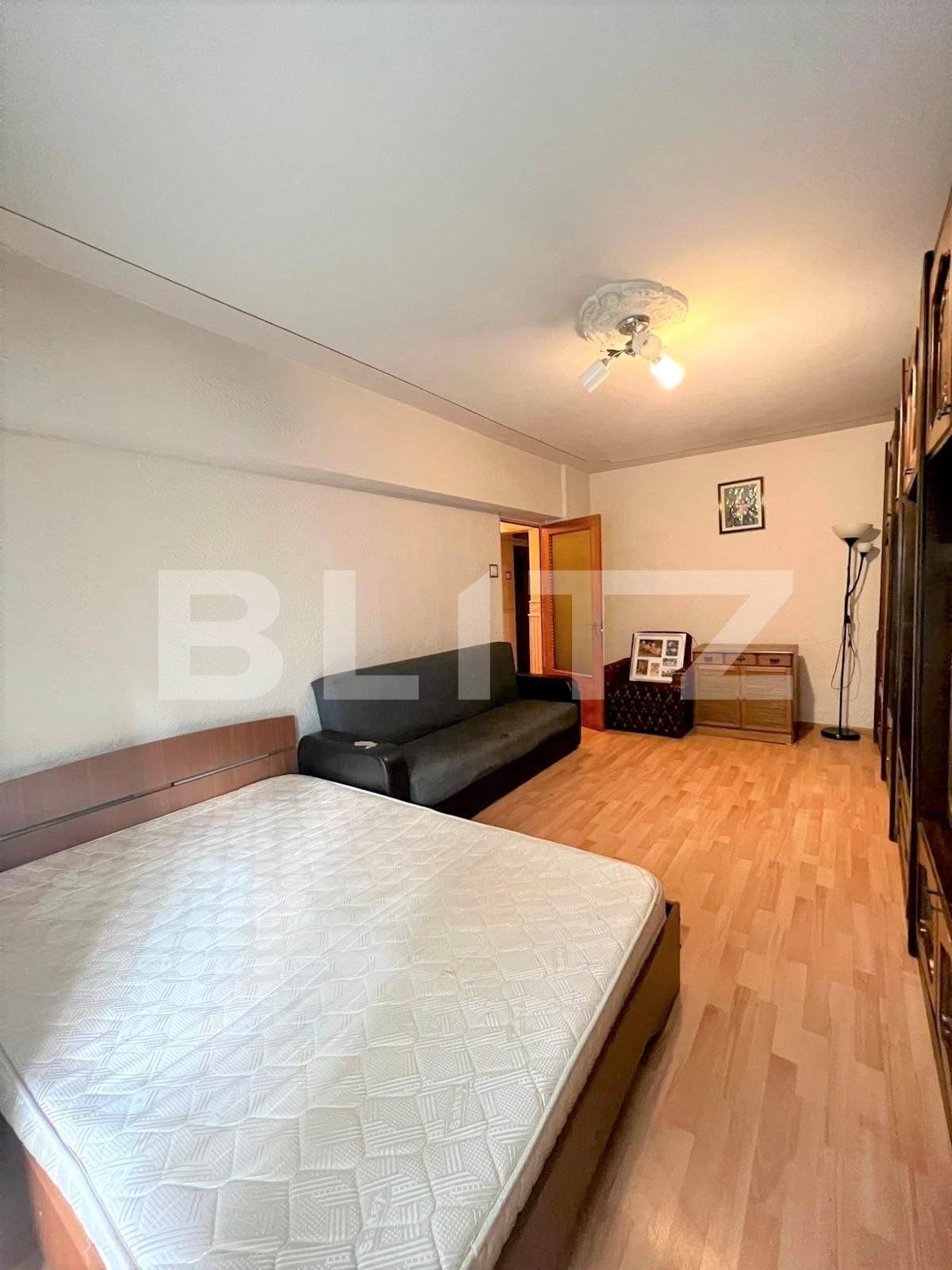 Apartament de vanzare 3 camere, Dristor | Poza2