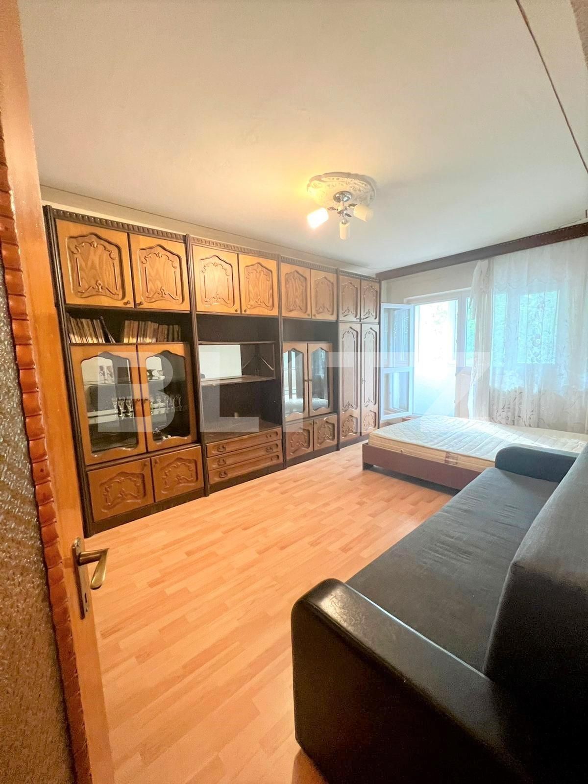 Apartament de vanzare 3 camere, Dristor | Poza1