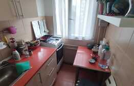 Garsoniera 30 mp, etaj intermediar, zona Titan