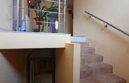 Casa Individuala, 6 Camere, 295mp, teren 325 mp,  Fundeni