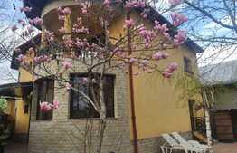 Casa Individuala, 6 Camere, 295mp, teren 325 mp,  Fundeni