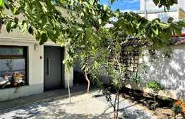 Casa tip townhouse, 196 mp, teren 55 mp, garaj, Crangasi