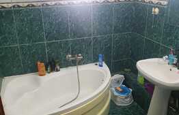 Apartament 3 camere, 70 mp, etaj intermediar, Baicului