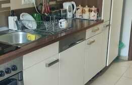 Apartament de 2 camere, 50mp, decomandat, zona 1 Decembrie 