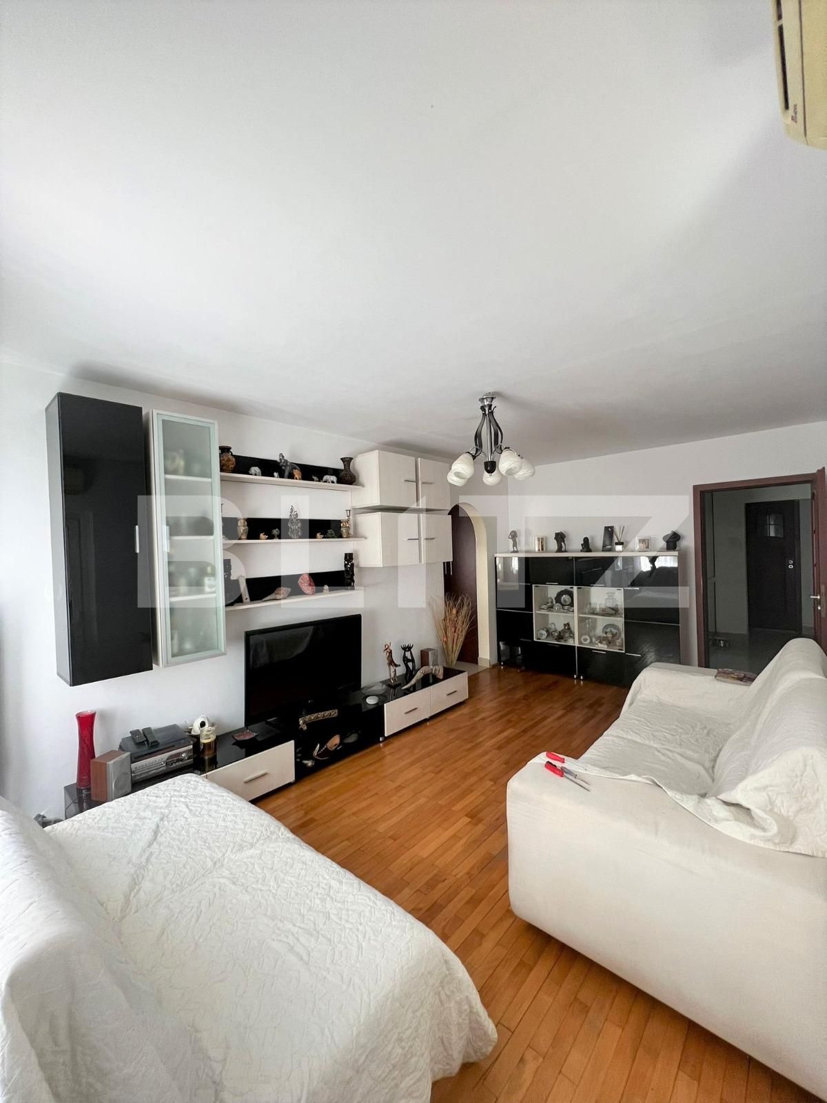 Apartament de vanzare 4 camere, Dristor, centrala | Poza1