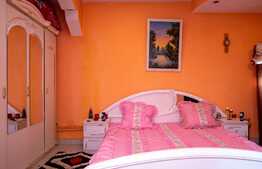 Casa cu spatiu comercial, 210 mp, in zona Rahova