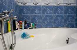 Casa cu spatiu comercial, 210 mp, in zona Rahova