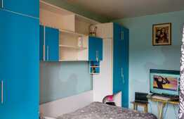 Casa cu spatiu comercial, 210 mp, in zona Rahova