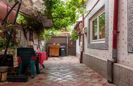 Casa cu spatiu comercial, 210 mp, in zona Rahova