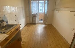 Apartament 4 camere, 78 mp, balcon, Dristor