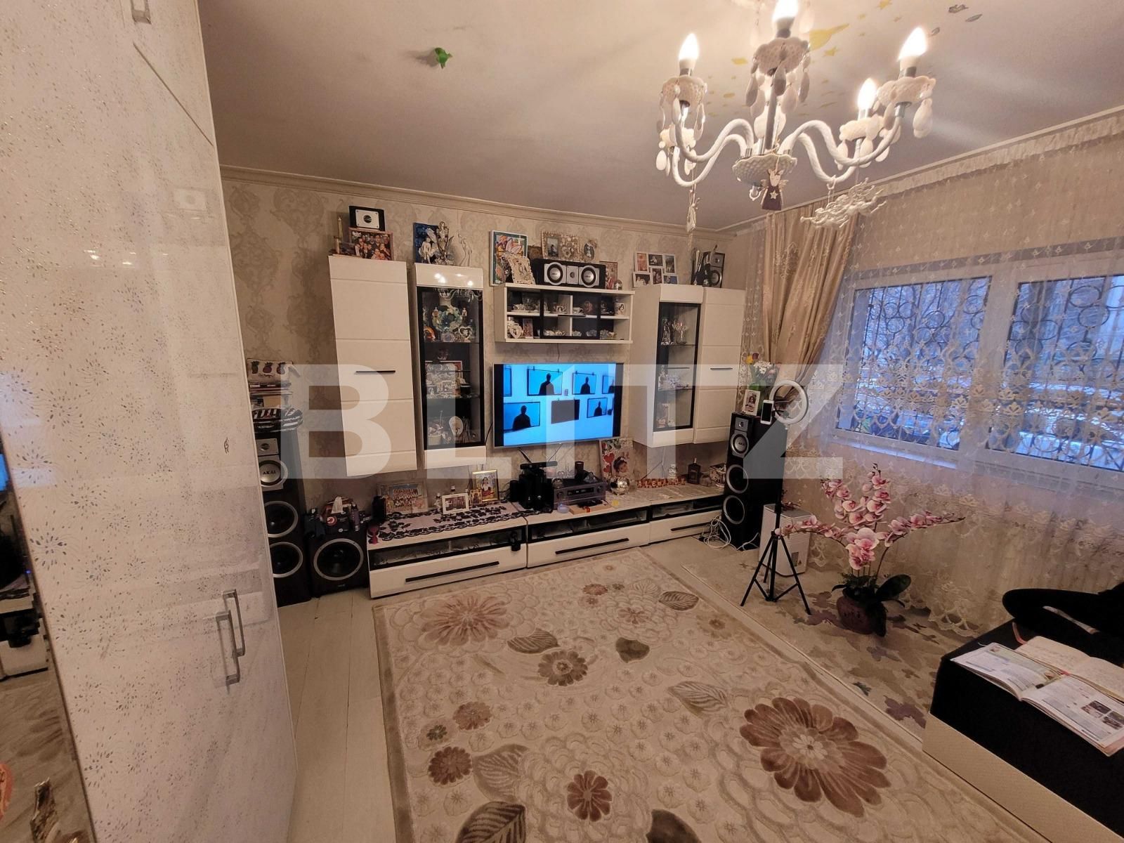 Apartament de vanzare 3 camere, Dristor | Poza1