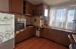 Apartament de 3 camere, 57 mp, etaj intermediar, zona 1 Mai